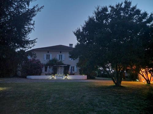 Large country house, private pool & large garden in Amou Large country house, private pool & large garden in Amou