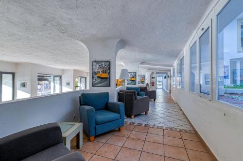 ห้องส่วนกลางสำหรับนั่งเล่น/ดูทีวี, Hotel Carvoeiro Plaza in คาวีโร ห้องส่วนกลางสำหรับนั่งเล่น/ดูทีวี, Hotel Carvoeiro Plaza in คาวีโร