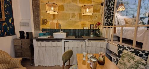 Kitchen, Iris la fleuriste in Talence Kitchen, Iris la fleuriste in Talence