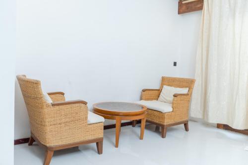 布里克伍德甘杜瓦魯 (Brickwood Ganduvaru) in 阿力甫環礁 布里克伍德甘杜瓦魯 (Brickwood Ganduvaru) in 阿力甫環礁