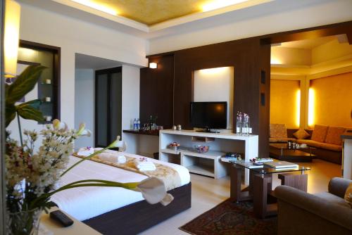 Facilities, The Hans Hotel in Hubli Facilities, The Hans Hotel in Hubli