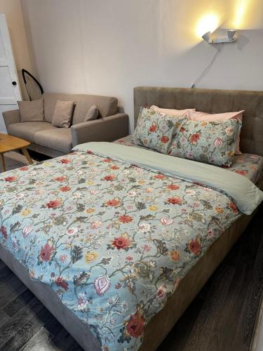 1 Bedroom Apartment near Kadriorg Swan Pond in Kadriorg 1 Bedroom Apartment near Kadriorg Swan Pond in Kadriorg