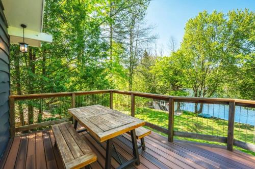 Waterfront Haliburton, All Season, Fully Equipped Cottage! in Haliburton (ON) Waterfront Haliburton, All Season, Fully Equipped Cottage! in Haliburton (ON)