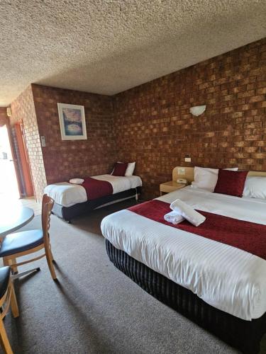 Courtyard Motor Inn in เช็ปปาร์ตัน Courtyard Motor Inn in เช็ปปาร์ตัน