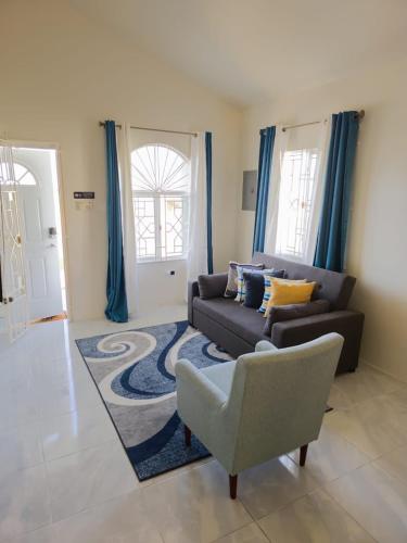 Guestroom, Paris' -Oasis in Discovery Bay Guestroom, Paris' -Oasis in Discovery Bay