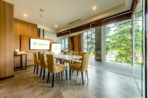 Salles de réunion / de bal, Holiday Inn Cikarang Jababeka By IHG in Cikarang Utara Salles de réunion / de bal, Holiday Inn Cikarang Jababeka By IHG in Cikarang Utara