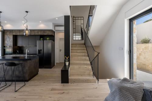 ห้องครัว, Luxury Villa Seven Seas with infinity heated pool by the sea in Ražanj (Luxury Villa Seven Seas with infinity heated pool by the sea in Razanj) in โรกอสนิก้า ห้องครัว, Luxury Villa Seven Seas with infinity heated pool by the sea in Ražanj (Luxury Villa Seven Seas with infinity heated pool by the sea in Razanj) in โรกอสนิก้า