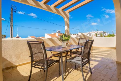 ระเบียง/ชานเรือน, Casa Prazeres in คาวีโร ระเบียง/ชานเรือน, Casa Prazeres in คาวีโร