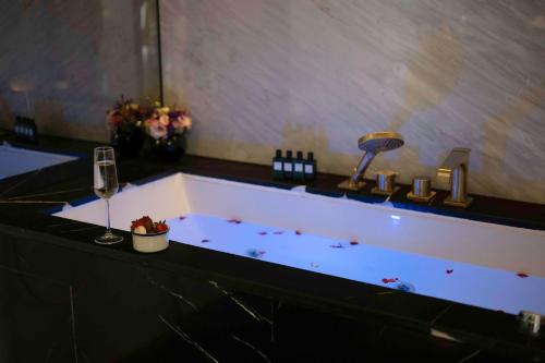 ห้องน้ำ, Radisson Collection Hotel, Vadistanbul in ซารีเยร์ ห้องน้ำ, Radisson Collection Hotel, Vadistanbul in ซารีเยร์