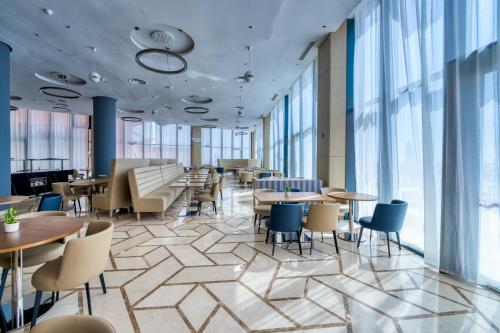 Étterem, Azalaï Hôtel Dakar (Azalai Hotel Dakar) in Medina Étterem, Azalaï Hôtel Dakar (Azalai Hotel Dakar) in Medina