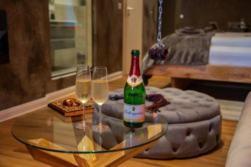 exkl. romantisches SM Apartment Black Rose in Gifhorn exkl. romantisches SM Apartment Black Rose in Gifhorn