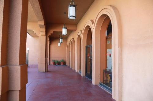 Bejárat, Ramada by Wyndham Fresno North in Fresno (Kalifornia) Bejárat, Ramada by Wyndham Fresno North in Fresno (Kalifornia)