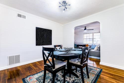 Facilities, Luxury home 5 mins to Mercedes-Benz Stadium in Vine City Facilities, Luxury home 5 mins to Mercedes-Benz Stadium in Vine City