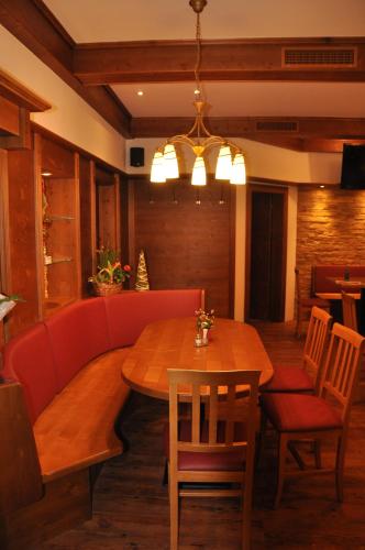 Létesítmények, Gasthof zur Linde in Sankt Andra Bei Frauenkirchen Létesítmények, Gasthof zur Linde in Sankt Andra Bei Frauenkirchen