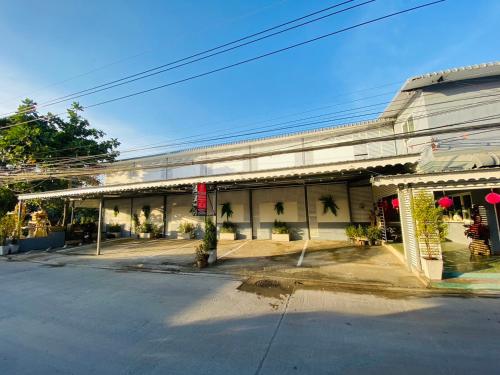 อพาร์ตเมนต์ 1 ห้องนอน 1 ห้องน้ำส่วนตัว ขนาด 100 ตร.ม. – บางปู (SS Guesthouse Bang Phli) near กรีนแวลเลย์ คันทรีคลับ อพาร์ตเมนต์ 1 ห้องนอน 1 ห้องน้ำส่วนตัว ขนาด 100 ตร.ม. – บางปู (SS Guesthouse Bang Phli) near กรีนแวลเลย์ คันทรีคลับ