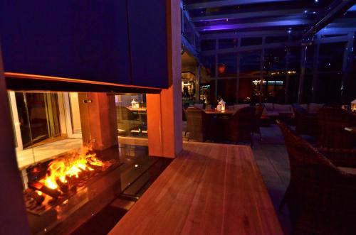 Étterem, G.H. Knoll "Proellhofer" Cafe Bar Hills in Fladnitz an der Teichalm Étterem, G.H. Knoll "Proellhofer" Cafe Bar Hills in Fladnitz an der Teichalm