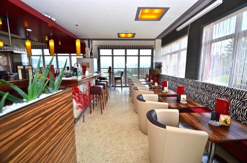 Pub/Lounge, G.H. Knoll "Proellhofer" Cafe Bar Hills in Fladnitz an der Teichalm Pub/Lounge, G.H. Knoll "Proellhofer" Cafe Bar Hills in Fladnitz an der Teichalm