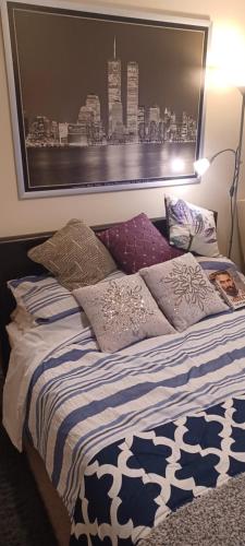 Aylesbury Lovely Double and Single Bedroom with Guest only Bathroom in อายเลสบูรี่ Aylesbury Lovely Double and Single Bedroom with Guest only Bathroom in อายเลสบูรี่
