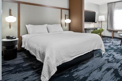 Fairfield Inn & Suites Ashtabula in Austinburg (OH) Fairfield Inn & Suites Ashtabula in Austinburg (OH)