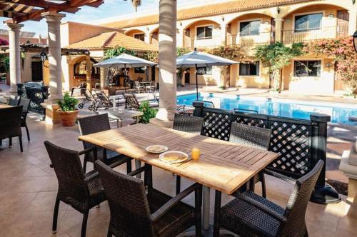 อาหารและเครื่องดื่ม, อาเซียนดา สวีท โลเรโต (Hacienda Suites Loreto) in โลเรโต้ อาหารและเครื่องดื่ม, อาเซียนดา สวีท โลเรโต (Hacienda Suites Loreto) in โลเรโต้