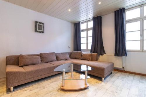 Wohnung mit 3 Bädern & 2 Küchen (Wohnung mit 3 Badern & 2 Kuchen) in Alzey Wohnung mit 3 Bädern & 2 Küchen (Wohnung mit 3 Badern & 2 Kuchen) in Alzey