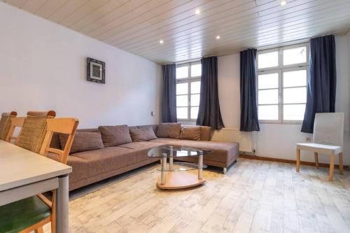 Wohnung mit 3 Bädern & 2 Küchen (Wohnung mit 3 Badern & 2 Kuchen) in Alzey Wohnung mit 3 Bädern & 2 Küchen (Wohnung mit 3 Badern & 2 Kuchen) in Alzey