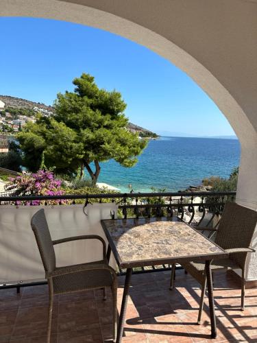 Erkély/terasz, Villa Aequum in Okrug Gornji Erkély/terasz, Villa Aequum in Okrug Gornji