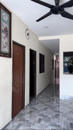 Exterior view, 西子楼 CZI Budget Hotel Sungai Siput in Sungai Siput Exterior view, 西子楼 CZI Budget Hotel Sungai Siput in Sungai Siput