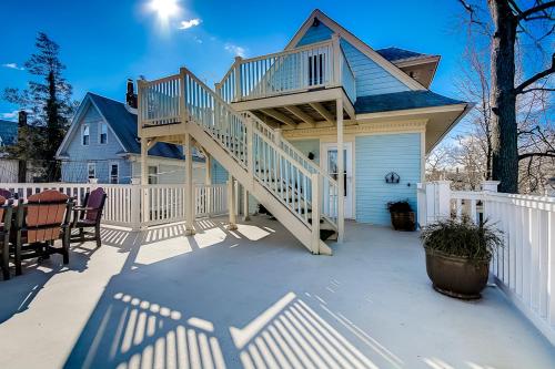 4 - 5 Bed Apt Victorian Beach House in Asbury Park in Asbury Park (NJ) 4 - 5 Bed Apt Victorian Beach House in Asbury Park in Asbury Park (NJ)