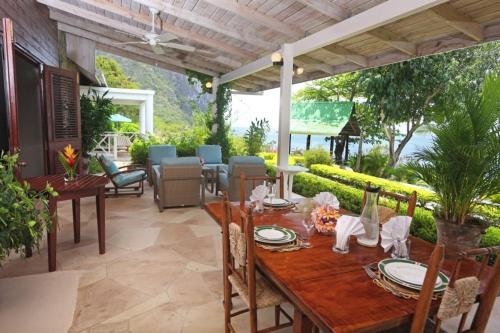 Authentic St, Lucian Experience at Prestigious Villa - Colibri Cottage villa in Суфрієр Authentic St, Lucian Experience at Prestigious Villa - Colibri Cottage villa in Суфрієр