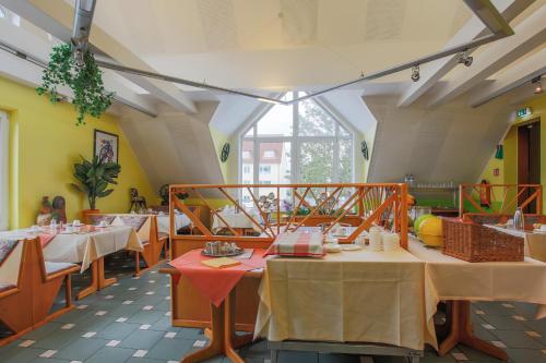 Hotel Ideal in Lubeck Hotel Ideal in Lubeck