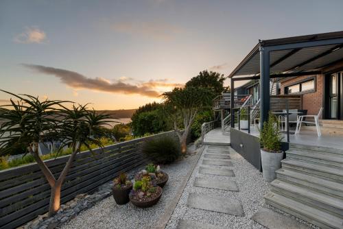 THEBLOEM Guest Suites by Knysna Paradise Collection in Paradise THEBLOEM Guest Suites by Knysna Paradise Collection in Paradise