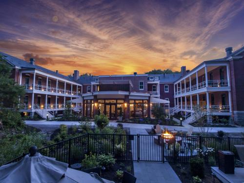 This photo about Inn at Diamond Cove shared on HyHotel.com