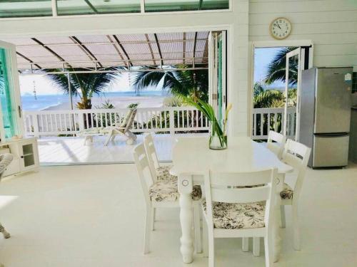 The Sunny Hill Pool Villa 180° Panoramic Sea View in Si Kao The Sunny Hill Pool Villa 180° Panoramic Sea View in Si Kao