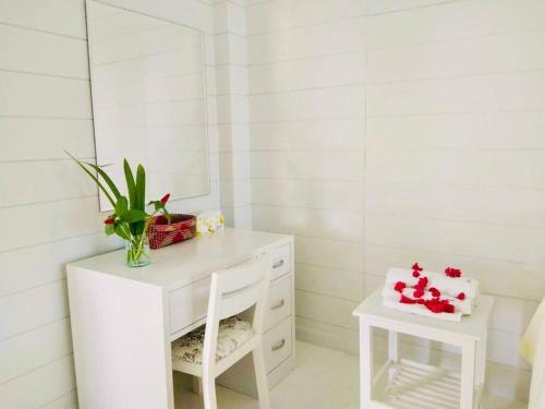 The Sunny Hill Pool Villa 180° Panoramic Sea View in Si Kao The Sunny Hill Pool Villa 180° Panoramic Sea View in Si Kao