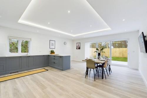 Instalaciones, The Grange Sleeps 8 Family Retreat Free Wi-Fi & Parking in Pilley Instalaciones, The Grange Sleeps 8 Family Retreat Free Wi-Fi & Parking in Pilley