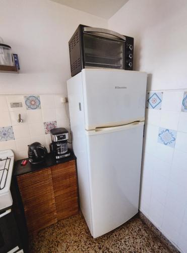 Kitchen, Estudio Atelier Caballito in Caballito Kitchen, Estudio Atelier Caballito in Caballito