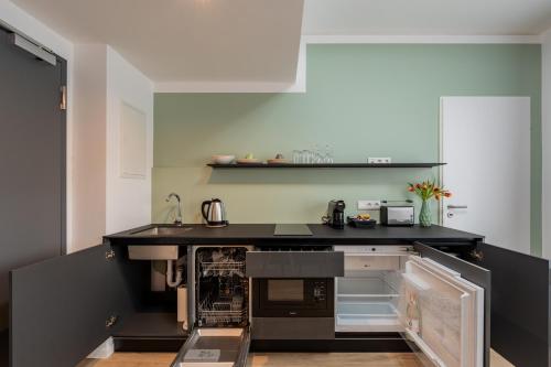 Kitchen, Nena Apartments Berlin Adlershof in Treptow Kitchen, Nena Apartments Berlin Adlershof in Treptow
