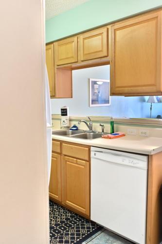 Spacious Home by the Beach 2# near Myrtle Waves Water Park Spacious Home by the Beach 2# near Myrtle Waves Water Park
