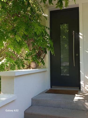 House 150 m2, nature and calm, 10 min from Paris in Bougival House 150 m2, nature and calm, 10 min from Paris in Bougival