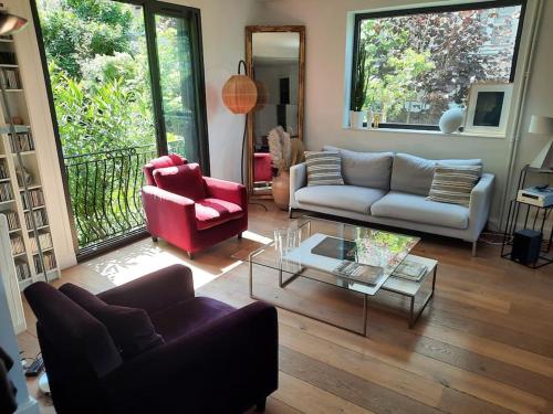House 150 m2, nature and calm, 10 min from Paris in Bougival House 150 m2, nature and calm, 10 min from Paris in Bougival
