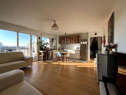 Location for Olympic Games (JO)