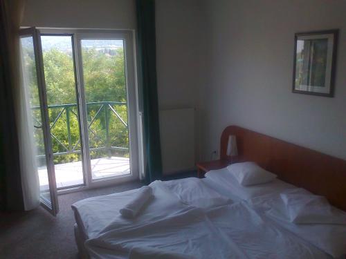 This photo about Hotel Pontis shared on HyHotel.com