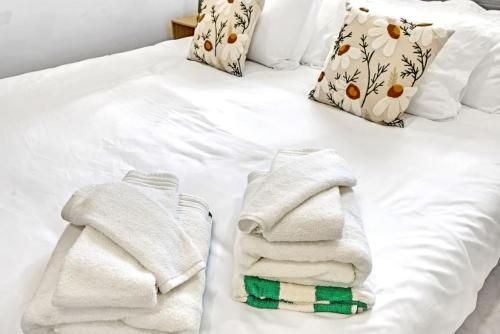 Vibrant Studio Downtown