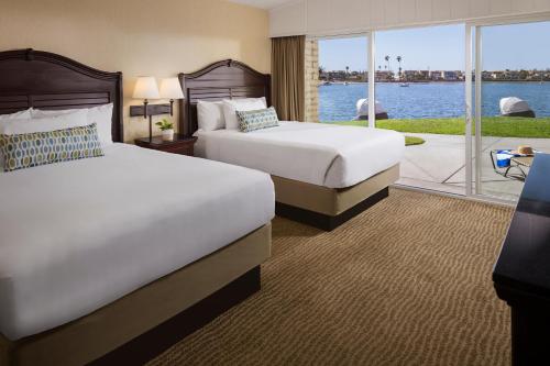 Bahia Resort Hotel near Belmont Park Bahia Resort Hotel near Belmont Park