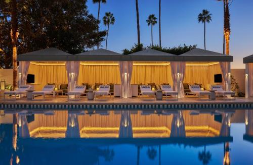 Kolam renang, Pendry Newport Beach in Newport Beach (CA) Kolam renang, Pendry Newport Beach in Newport Beach (CA)