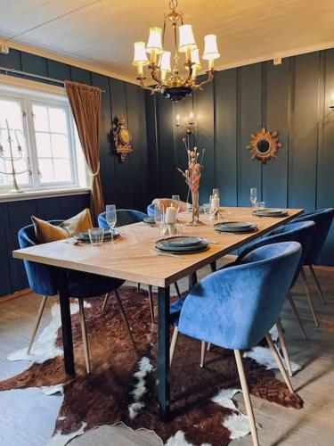 Smie på sjarmerende og historisk gård (Smie pa sjarmerende og historisk gard) in Vinstra Smie på sjarmerende og historisk gård (Smie pa sjarmerende og historisk gard) in Vinstra
