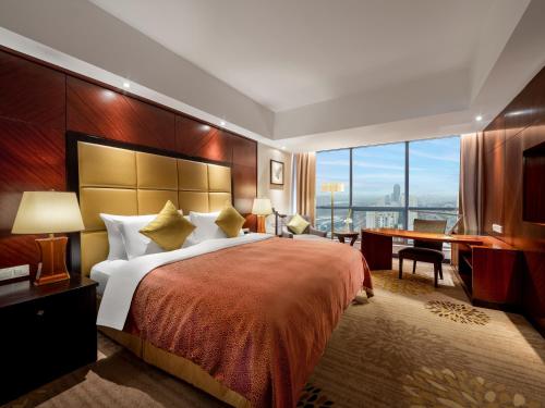 New Century Grand Hotel Shanghai Songjiang in SongJiang and University Town New Century Grand Hotel Shanghai Songjiang in SongJiang and University Town
