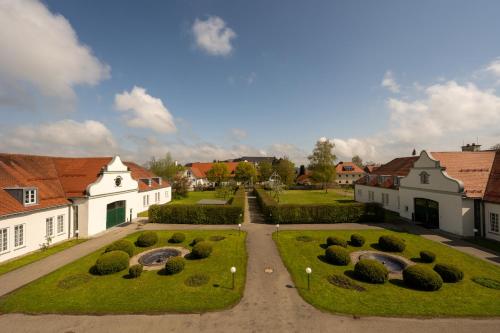 外部景觀, 勞特拉施宮酒店 (Schloss Lautrach) in 勞查赫 外部景觀, 勞特拉施宮酒店 (Schloss Lautrach) in 勞查赫