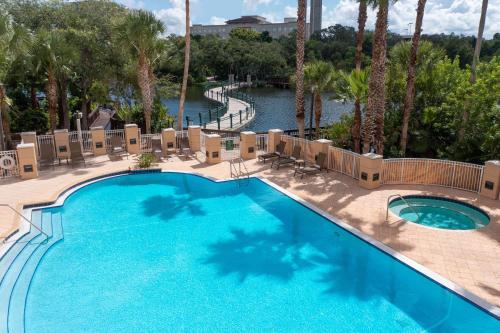 Kilátás, Hilton St. Petersburg Carillon Park Hotel in St Petersburg (Florida) Kilátás, Hilton St. Petersburg Carillon Park Hotel in St Petersburg (Florida)